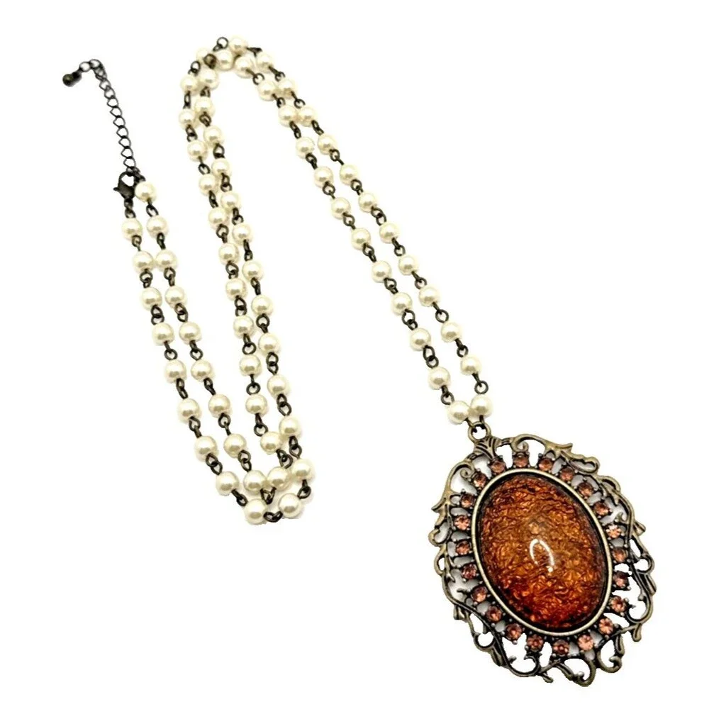 Vintage Style Faux Amber Pendant Necklace Ornate Bronze Tone Beaded Chain 30